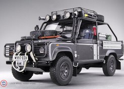 Resim 1:18 Kyosho 2001 LAND ROVER DEFENDER - LARA CROFT : TOMB RAIDER Corris Grey 
