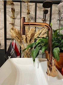 Resim İsaoğlu Yapı Bakır Mutfak Bataryası Bron Mutfak Musluğu Spiralli Mutfak Bataryası Uzayan Sistemli Rose Bakır Evye Rose Gold 