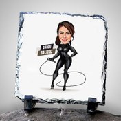 Resim Kırbaçlı Deri Kıyafetli Kadın Karikatürlü Taş Blok 