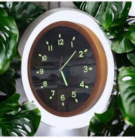 Resim Fosforlu Karanlıkta Parlayan Kabartma Rakam Kahverengi Siyah Duvar Saati 37 Cm Kahverengi 