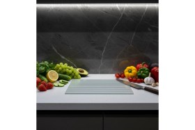 Resim Feyza Design Doğal Ahşap Cam Kesme ve Sunum Tahtası, Şık ve Fonksiyonel Tasarım 