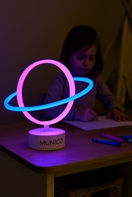 Resim Munico Dekoratif Neon Satürn Masa Lambası – LED Işıklı, USB ve Pilli, Çocuk Odası ve Bilim Köşesi İçin 