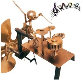 Resim Davulcu Yel Değirmeni Bahçe Dekorasyonu, El Yapımı Metal Davulcu Dekoru, Avlu İçin Kaya Sanat Rüzgar Değirmeni 