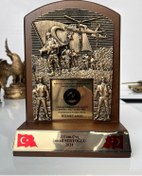 Resim Askeri Birliklere Özel Hizmet Anısı Plaket Kahverengi 