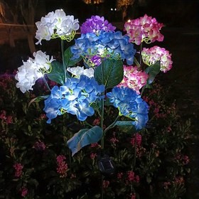 Resim 2 adet Güneş Enerjili Üç Başlı Hortensia Çiçek Işıkları, Dış Mekan Verandası, Bahçe, Çim, Bahçe, Çit, Sürüş Yolu & Yol Dekoru için Canlı Renklerde LED Sahte Çiçek Aydınlatması 