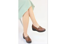 Resim Forelli Kadın Hakiki Deri Ortopedik Dolgu Topuk Ayakkabı FE57603 