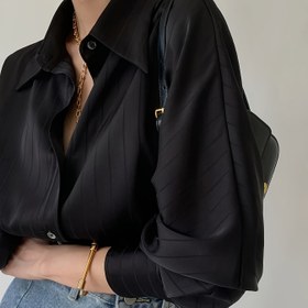 Resim Kadınlar için Rahat Çizgili Düşük Omuzlu Gömlek, %100 Polyester, Her Mevsim İçin Yaka Detaylı Düğmeli, Dokuma Kumaş, 120g/m² - Yetişkinler İçin Klasik Düz Renkli Bluz 