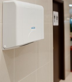 Resim Genel Markalar Standart Z Katlı Beyaz Kağıt Havlu Dispenserleri 
