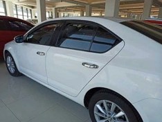 Resim Skoda Octavia 2015-2017 Kapı Dış Kolu Kaplama Nikelaj 