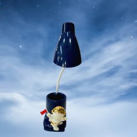 Resim Astronotlu Şarjlı Modlu Masa Lambası ve Kalemlik 