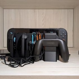 Resim Switch 2 Uyumlu Çoklu Oyun Kolu ve Aksesuar Standı - Masaüstü Düzenleyici 