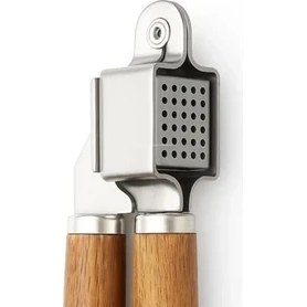 Resim Aesco Akasya Saplı Sarımsak Ezici Paslanmaz Çelik Sarımsak Presi Ergonomik Ahşap Saplı Sarımsak Sıkacağı Kolay Temizlenen Dayanıklı Mutfak Aleti Profesyonel Sarımsak Ezip Presleyen Aparat 