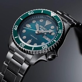 Resim Seiko 5 Sports Erkek Saati Paslanmaz Çelik Metal Bantlı 