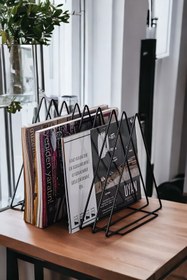 Resim Bye Concept More Metal Dergilik Ve Klasör Ayracı Çok Amaçlı Üçgen Dergilik Masa Üstü Organizer 