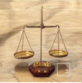 Resim Balaton 50g Yıldız İşlemeli Pirinç Adalet Terazisi Ahşap Tabanlı Hukuk Ofisi Hediyesi Avukata Özel 