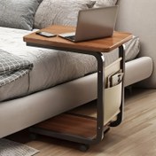 Resim Depolama Çantalı Kahverengi Yuvarlanabilir Yan Masa - Sağlam Ahşap Kafe Masası, Kanepa ve Yatak Başucu için C Şekilli Masa, Metal Çerçeve Özellikli Masa, Sessiz 360° Döner Tekerlekler, Oturma Odası, Karavanlar vb. İçin Uygun 