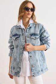Resim Olalook Kadın Açık Mavi Kol Şeritli Rahat Kalıp Denim Ceket CKT-19000471 