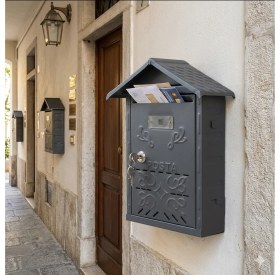 Resim HDF Çatılı Posta Kutusu Metal Dış Mekan Apartman ve Müstakil Ev Tipi Isimlikli - 31X24X9 cm 