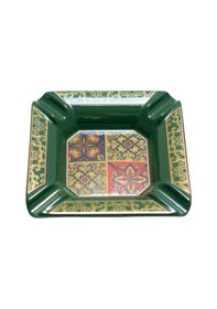 Resim Parmida Dörtlü Yeşil Antik Desenli Dörtlü Porselen Puro Küllüğü 