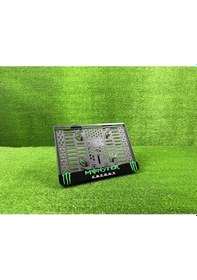 Resim Altın Elbiseli Adam Aea Siyah 3d Kabrtmalı Pleksi Motor Plakalığı 