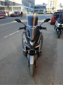 Resim Motocam Voge Sr1 Siperlik Ön Cam 2023 2024 Model 62cm Şeffaf Renkli 4mm Orta Boylu Cam 