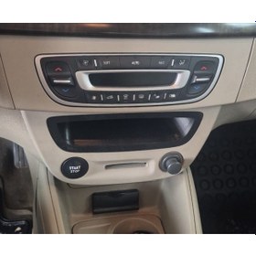 Resim Renault Fluence Megane 3 Radyo Ceplik Teyp Gözü Çerçevesi 