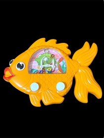 Resim Su Atarisi Suda Halka Geçirme Oyunu Balık Şeklinde Turuncu Balık 