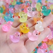 Resim 10/20/31 adet Karanlıkta Parlayan Siyah Ördekler, Miniature Plastik Gerçek Ördekler, Parlayan Nesneler, Parti Malzemeleri Doğum Günü Hediyeleri, Sevimli Şeyler, Serin Renkler 