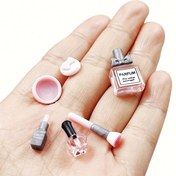 Resim Renus 5 parça Bebek Evi Mini Makyaj Seti: 1/12 Mini Ruj, Parfüm, Pudra Puf, Tırnak Cilası, Makyaj Fırçası Modelleri Noel, Peri Bahçesi, Bar, Karışık Stil Anında Modeller Sahne, El Sanatları 