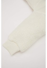 Resim DeFacto Kız Bebek Bisiklet Yaka Yılbaşı Temalı İçi Yumuşak Tüylü Sweatshirt D6229A524WNER233 Ekru 