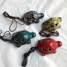 Resim 1 adet Küçük Kaplumbağa Seramik Flüt Karikatür Seramik Flüt Puzzle Fırın Dönüşüm Serisi 6 delikli Seramik Flüt 