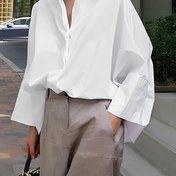 Resim Kadınlar İçin Casual Uzun Kollu Gömlek, Kontrast Yaka Klapeli, Tek Renk Polyester %100 Dokuma Kumaş, Tek Düğmeli Klapeli, Normal Uzunluk - Sonbahar/Kış Koleksiyonu 