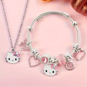 Resim Merhaba Kitty Bileklik ve Kolye ile İki Parça Set, Ayarlanabilir Paslanmaz Çelikten Yapılmıştır. Bu Popüler DIY Bileklik Kelebek ve Boş Kalp Şansları İçerir, Kadınlar ve için Sevimli Doğum Günü Hediyesi Olarak Yapılmıştır. 