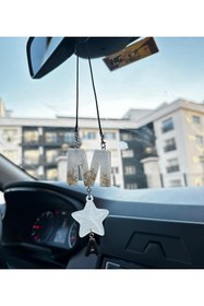 Resim şirinco M Harf Eş Harfli Beyaz Üzeri Gold Simli Yıldızlı Epoksi Dikiz Ayna Süsü Sevgililer Günü Hediyelik 