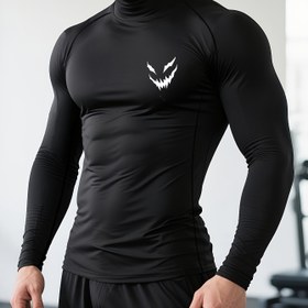 Resim Siyah Performans Sıkıştırma Gömleği, Kötü Bir Gülümseme Tasarımı ile, Zorlu Egzersizler ve Ağırlık Kaldırma için Mükemmel. 