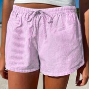 Resim Kadın Çizgili İpli Bel Rahat Şortlar - Beyaz ve Siyah Dikey Çizgiler, Polyester Kumaş, Elastik Bel Bandı, Makinede Yıkanabilir, Yaz Plajı veya Günlük Giyim için Mükemmel, Her Gün Şortlar | İpli Şortlar | Pürüzsüz Dokulu 