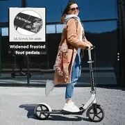 Resim 16 Sahne Katlanır Scooter - Yetişkinler ve Gençler İçin Uygun, Ön Frenli ve Süspansiyon Sistemli, Hafif Elektriksiz Kaykay, Mat Ayak Pedi, Beyaz/Yeşil/Mavi/Mor 