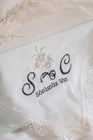 Resim "Sözümüz Söz" Yazılı ve Çiçek Buketi Nakışlı Özel Tasarım Mendil 