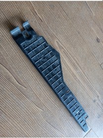 Resim Mercedes W124 Radyatör Bakaliti. 