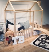 Resim Loolpi Home – Unisex Montessori Bebek Ve Çocuk Karyolası Çatılı Doğal Ahşap Yatak 