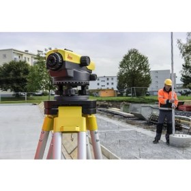 Resim Leica NA524 Otomatik Nivo Seti, Alümiyum Sehpa ve 5m. Telesbobik Mira ile 