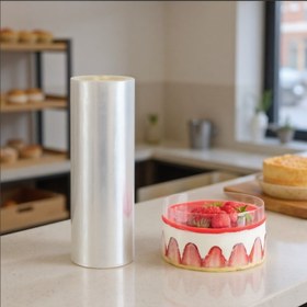 Resim 1 rulo 5,0 metre ultra şeffaf pasta çevresi ve sarım filmi - dayanıklı PET pişirme ürünü. Mousse pastası kıvrık kenarları için uygun, çikolata, mousse, pasta süsleme, Noel, Cadılar Bayramı, Şükran Günü kutlamaları için mükemmel 