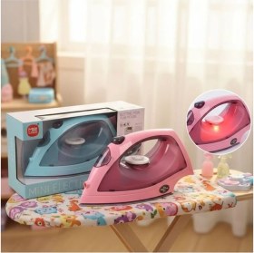Resim Scntoys Oyuncak Buharlı Pilli Ütü Ses Efektli Işıklı Gerçekçi Su Eklenebilir Dumanlı Oyuncak Ütü Evcilik Set 