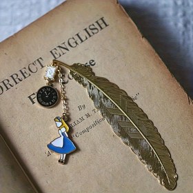 Resim Vintage Alice in Wonderland Tüy Kitap İşareti ile Tavşan Şans, Altın Kaplama - Kitap Severler ve Dekor Tutkunları için İdeal Hediye, Dekoratif Kitap İşareti | Zihinsel Tasarım | Demir Kitap İşareti, Kitap İşaretleri Okuma için 