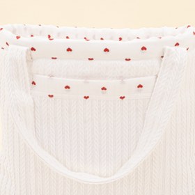 Resim Bebek Bakım Çantası - Beyaz Örgü - Kırmızı Kalp 