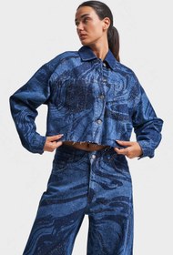 Resim it's basic Kadın Mavi Renk Parlak Taş Detaylı Crop Fit Denim Ceket 