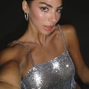 Resim Avrupa ve Amerikan Yeni Gece Kulübü Açık Sırt Metal Plaka Askılı Seksi Göbek Dans Partisi Kadınlar Tüp Üstü 