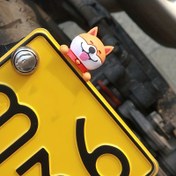 Resim Sevimli Shiba Inu Köpek Yüzü ve 86 Numaralı Motosiklet Plaka Süsü - Sarı & Siyah Gösterge Paneli Aksesuarı, Kolay Montaj Donanım Dahil, Motorlar, Arabalar, Scooter'lara Uygun Tematik Tasarım, Canlı Sarı & Beyaz Rakamlarla Eğlenceli Şiba Inu Çıkartması, İşlevsellik ve Estetik için, Motosiklet Aksesuarları,Motosiklet için çıkartma,Motosiklet Parçaları ve Aksesuarları Çıkartması,Motosiklet Sticker 