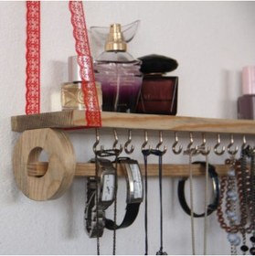 Resim nilly woman furnuture Betty Red Bloom Lace Takı Rafı 