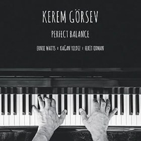 Resim Gereksi̇z Şeyler Kerem Görsev Perfect Balance Plak 